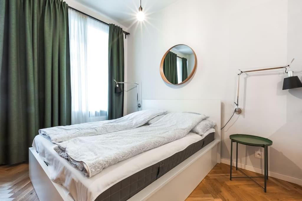 Cute Apartment Perfect For Business And Travel. Warsaw Exterior photo